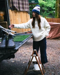 Passenger Recycled Bobble Hat - Vintage White -Passenger Clothing Store 1eJSLg1j7TYVpoqg9RB9AwHHv700APZy JvZuXkuMMw