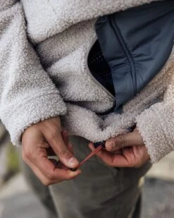 Muse Recycled Polar-Lined Sherpa Fleece - Pebble Grey -Passenger Clothing Store 2BuB2w UE XTiFsTKg XyT7oDdAU1Knl1zH1 jHjtgE