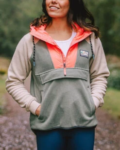 Alexander Recycled Polar Hooded Fleece - Pistachio -Passenger Clothing Store 2 0008 TY98 PT1 25