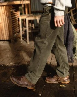 Adventurer Cord Trouser - Dusty Olive -Passenger Clothing Store 3 0008 TY87a 65 0170 TY89 186