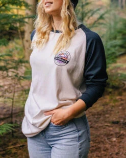 Wilds Recycled Cotton Oversized LS T-Shirt - Deep Navy -Passenger Clothing Store 3 0012 TY94 188