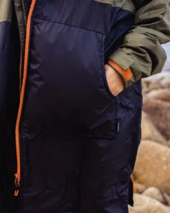 Roaming Recycled Sherpa Lined Changing Robe - Black/ Khaki 25 Roaming Recycled Sherpa Lined Changing Robe - Black/ Khaki -Passenger Clothing Store 3 0014 TY84 30