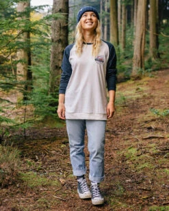 Wilds Recycled Cotton Oversized LS T-Shirt - Deep Navy -Passenger Clothing Store 3 0016 TY94 195