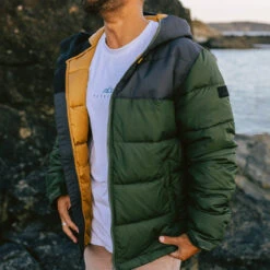 Manitoba Recycled Jacket - Fir Tree -Passenger Clothing Store 3 0053 TY82 258