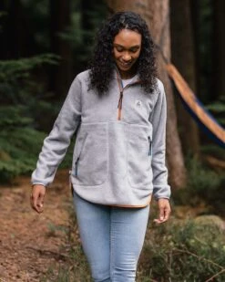 Folksy Recycled Polar Fleece - Grey Marl -Passenger Clothing Store 4H2mWTM7voMRCwJeVYHl5odmjrQUwW3FJX32Wso31Ek
