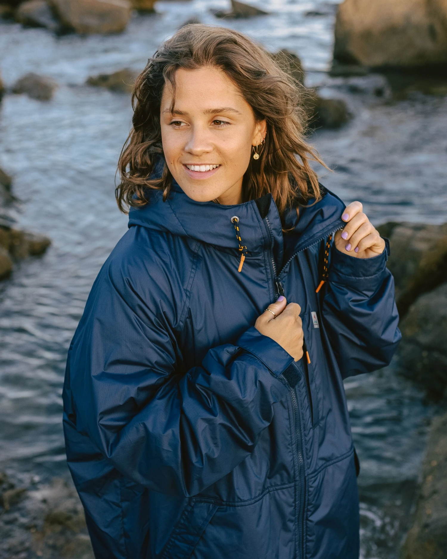 Waves Recycled Sherpa Lined Changing Robe - Rich Navy 4 Waves Recycled Sherpa Lined Changing Robe - Rich Navy - Image 2