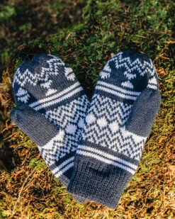 Powder Fleece Lined Recycled Acrylic Mittens - Rich Navy -Passenger Clothing Store 7 0006 TY94 441