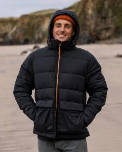 Manitoba 2.0 Jacket - Black -Passenger Clothing Store 83s26hZtkU2rPU8vqBFDYM17xspPuHz4T3BpRMBKTq0