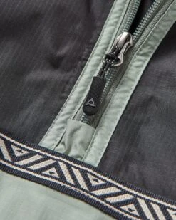 Flow 1/2 Zip Recycled Water Resistant Jacket - True Black/Pistachio 30 Flow 1/2 Zip Recycled Water Resistant Jacket - True Black/Pistachio -Passenger Clothing Store 85aIV leiVHu3vejdLM9aXyiCfjleuhJSEUOLSJyoRU