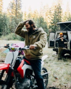 Adventure Recycled Deep-Pile Sherpa Fleece - Biscuit -Passenger Clothing Store 9 0002 20221011 Passenger F22 BZ9 7310