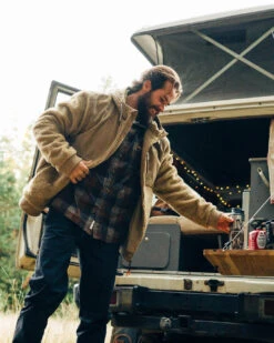 Adventure Recycled Deep-Pile Sherpa Fleece - Biscuit -Passenger Clothing Store 9 0008 20221011 Passenger F22 BZ9 7963