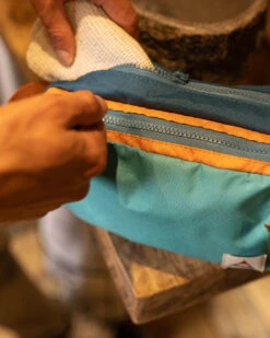 Travel Recycled Wash Kit - Multi Colour 9 Travel Recycled Wash Kit - Multi Colour -Passenger Clothing Store 9 0016 TY90 555