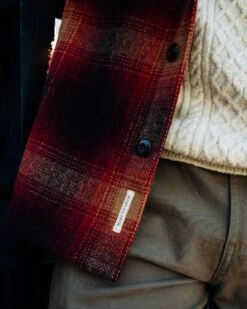 Barren Heavyweight Overshirt - Wine -Passenger Clothing Store A6wfDsEMIWUy yJbtNjjIHxe 74CpIeGSKJRxMNspPg