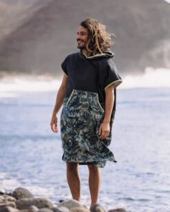 Tulum Recycled Towel Poncho - Charcoal/Abstract Seaweed -Passenger Clothing Store BBtHWQeEwGw O23WKI8Nf dCKzh4MmhPZlvtCgn50iE