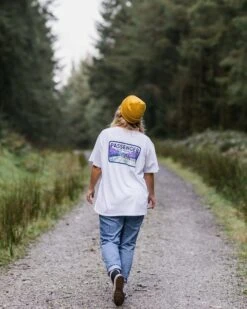 Love The Wild Recycled Cotton T-Shirt - White 19 Love The Wild Recycled Cotton T-Shirt - White -Passenger Clothing Store CE52cWHS6XCp5OHQxen9fgcCQud7HshnvW1xnI984rw