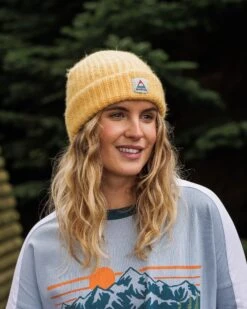 Redwood Fleece Lined Recycled Beanie - Ochre Yellow -Passenger Clothing Store EVnL5NY8H2e5mHNl55fcodsg3 8AgP0AwEkTaqERBUU