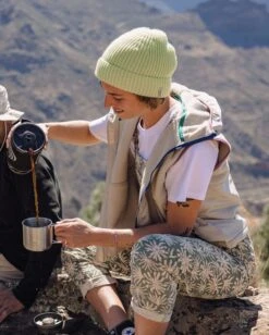 Beebalm Recycled Sherpa Fleece Vest - Oatmeal -Passenger Clothing Store EWS5QiRH01W4jp mrAzdbIM pjU6CS3dgRrfE31sj Y