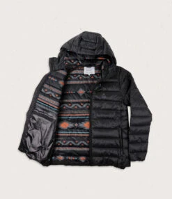 Pow Recycled Insulated Jacket - True Black 24 Pow Recycled Insulated Jacket - True Black -Passenger Clothing Store Frame16 3b94be96 b4ac 466f ae4b f7034f313d88