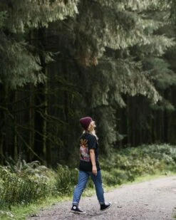 Roam Wild Recycled T-Shirt - Black -Passenger Clothing Store GrkRpSmhEE 35lwV0IyNe14mZ1g7L82xjBzbt6Xr5k