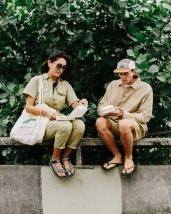 Balsa Organic Cotton Overshirt - Biscuit -Passenger Clothing Store GroupShot 4 5Ratio 16