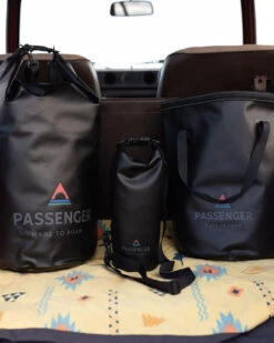 Tide 30L Recycled Dry Bag - Roaming Nomads -Passenger Clothing Store GroupShot 4 5Ratio 32 95eba6e1 b0a4 4c0a 9c45 318f562e7f94