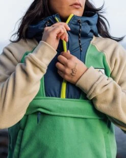 Alexander Recycled Polar Hooded Fleece - Green Spruce -Passenger Clothing Store HC8dVUlIbhP8LDvfeaoBIGB2X0PHXAjo9 h6BZlAlFA