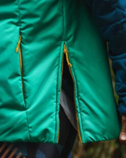 Trace Recycled Thermore® Insulated Jacket - Corsair Blue/ Jungle Green -Passenger Clothing Store ITizYupzS 8WEFRFlM9n8pykro 1gHrrHjoV dZny9k