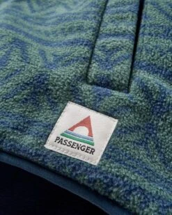 Edge Hooded 1/2 Zip Polar Fleece - Nordic Geo Deep Ocean -Passenger Clothing Store JNw08UoQa0uCyompMCimdSkj7oDsRyJnxJHmlnpHoAQ