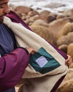 Escapism Recycled Sherpa Lined Changing Robe - Windsor Wine -Passenger Clothing Store MHhbobks7iXI9HUggaSN66EdFlQMz5lZc cWeUZvnPE