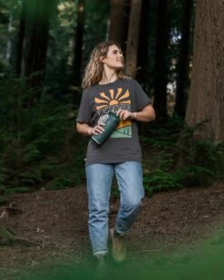 Perfect Days T-Shirt - Charcoal -Passenger Clothing Store QhaNuHidiDAbxwb9HakJ2sgxA8grXys27tqmqV KlHk