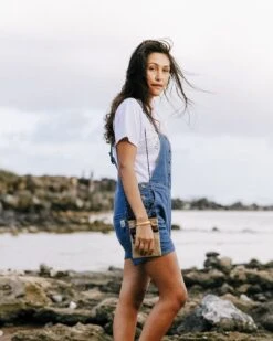 Drifters Oversized Recycled Cotton T-Shirt - White -Passenger Clothing Store RiversideDenimShortDungarees WashedDenim 4 5Ratio 1