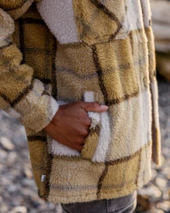 Olympus Yarn Dye Recycled Sherpa Fleece Shirt - Honey Check -Passenger Clothing Store TY105 142 4 5Ratio