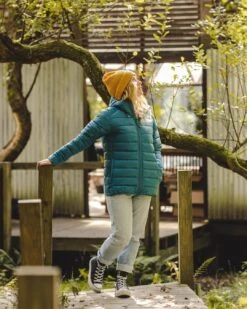 Pow Recycled Insulated Jacket - Blue Steel -Passenger Clothing Store TY85 20 4 5Ratio