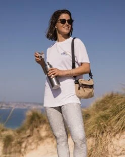 Be Free Recycled Active T-Shirt - White -Passenger Clothing Store TY91 279 4 5Ratio 2 0000 TY106 475