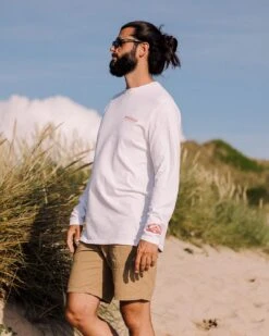 Icon Recycled Cotton LS T-Shirt - White -Passenger Clothing Store TY91 279 4 5Ratio 2 0000 TY109