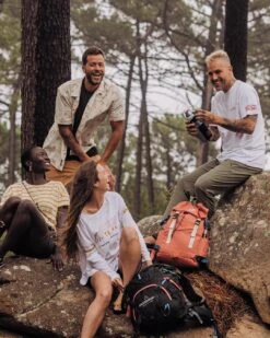 La Sarena Recycled Cotton Oversized LS T-Shirt - White -Passenger Clothing Store TY91 279 4 5Ratio 2 0004 Tees 80