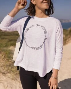 Daisy Chain Recycled Cotton LS T-Shirt - White -Passenger Clothing Store TY91 279 4 5Ratio 2 0007 TY106 457