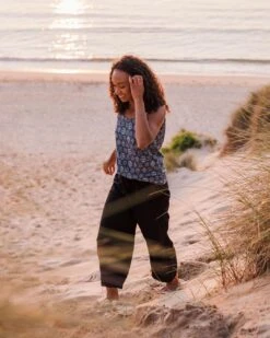 Hazel Woven Trouser - Black -Passenger Clothing Store TY91 279 4 5Ratio 2 0022 TY109 393 1b198b4c 69d5 464c 89b0 1af6a0dbe709