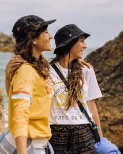 Drifters Oversized Recycled Cotton T-Shirt - White -Passenger Clothing Store TY91 279 4 5Ratio 2 0025 Tees 59 1593ac45 a186 4f2b 9be4 8450dd18f037