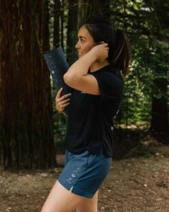 Byway Active Recycled Short - Dark Denim -Passenger Clothing Store TY91 279 4 5Ratio 2 0026 TY110 319