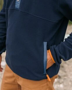 Adrift Recycled Polar Fleece - Deep Navy -Passenger Clothing Store TY91 279 4 5Ratio 2 0034 TY112 192