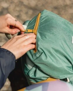 Boondocker Recycled 26L Backpack - Deep Sea -Passenger Clothing Store TY91 279 4 5Ratio 2 0035 TY101 371