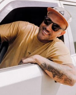 Sundown Recycled Cotton T-Shirt - Mustard Gold 11 Sundown Recycled Cotton T-Shirt - Mustard Gold -Passenger Clothing Store TY91 279 4 5Ratio 2 0035 Tees 49