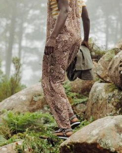 Serenity Dungarees - Chestnut Floral Pattern 12 Serenity Dungarees - Chestnut Floral Pattern -Passenger Clothing Store TY91 279 4 5Ratio 2 0048 tys23 lisbon 522