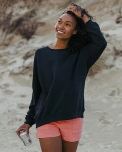 Chica Recycled Cotton Oversized Sweatshirt - Black -Passenger Clothing Store TY91 279 4 5Ratio 2 0058 TY113 191