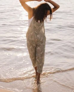 Serenity Organic Cotton Dungarees - Pistachio Floral -Passenger Clothing Store TY91 279 4 5Ratio 2 0066 TY109 275