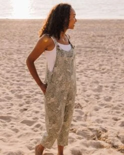 Serenity Organic Cotton Dungarees - Pistachio Floral -Passenger Clothing Store TY91 279 4 5Ratio 2 0071 TY109 261