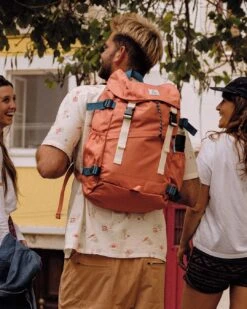 Cove Organic Cotton Short Sleeve Shirt - Taco Time Birch -Passenger Clothing Store TY91 279 4 5Ratio 2 0072 Tees 12