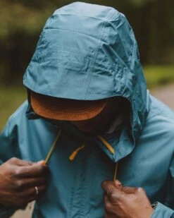 Echo Recycled Water Resistant Jacket - Mediterranean -Passenger Clothing Store TY91 279 4 5Ratio 2 0105 TY100 264