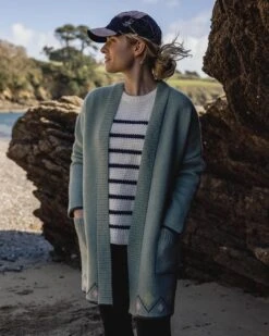 Leif Recycled Yarn Cardigan - Pistachio -Passenger Clothing Store TY91 279 4 5Ratio 2 0116 TY101 96